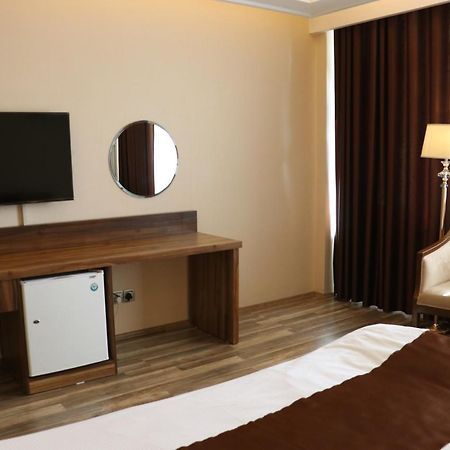 Resort & Hotel Intercontinental Kabul Buitenkant foto