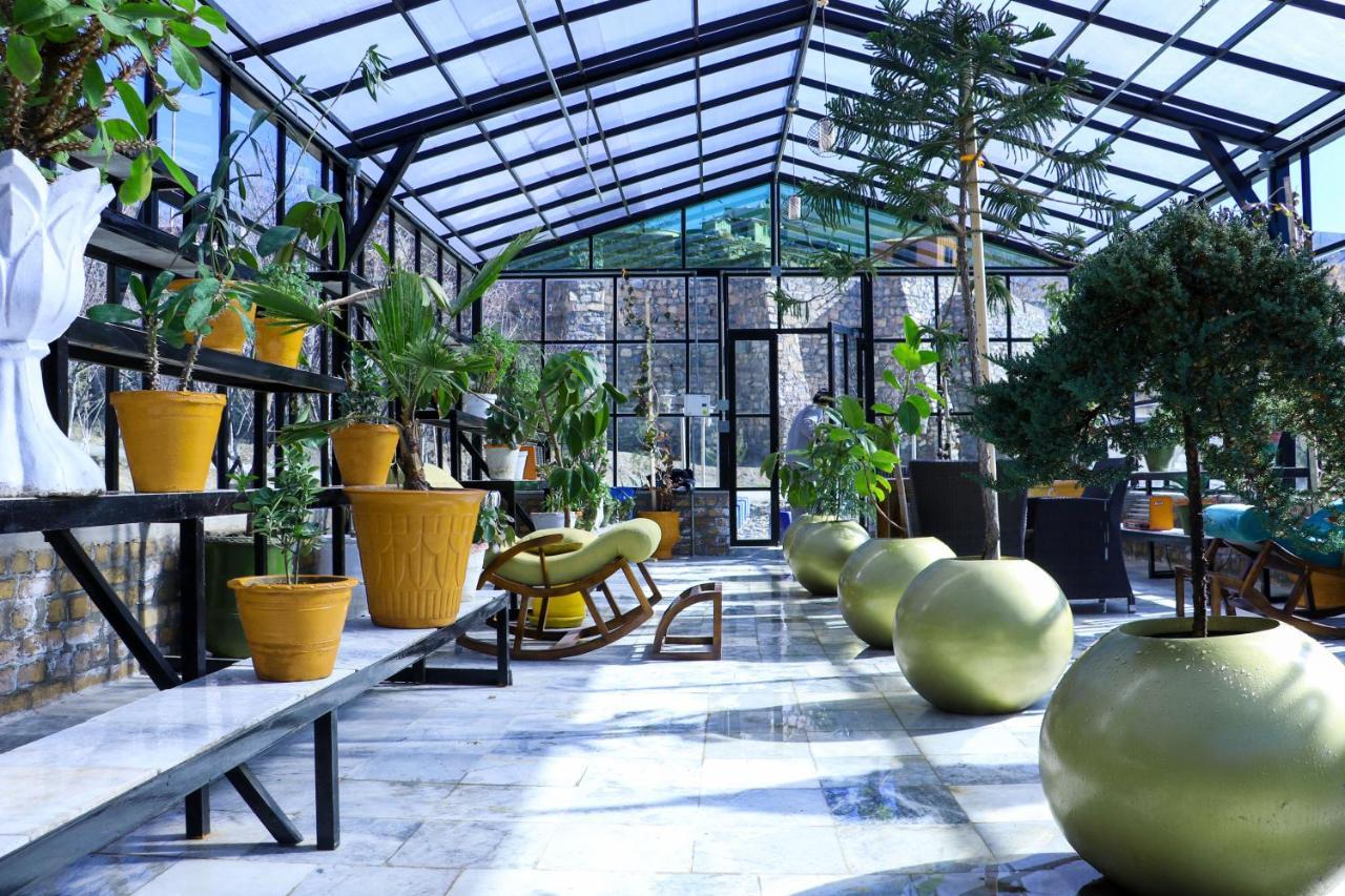 Resort & Hotel Intercontinental Kabul Buitenkant foto