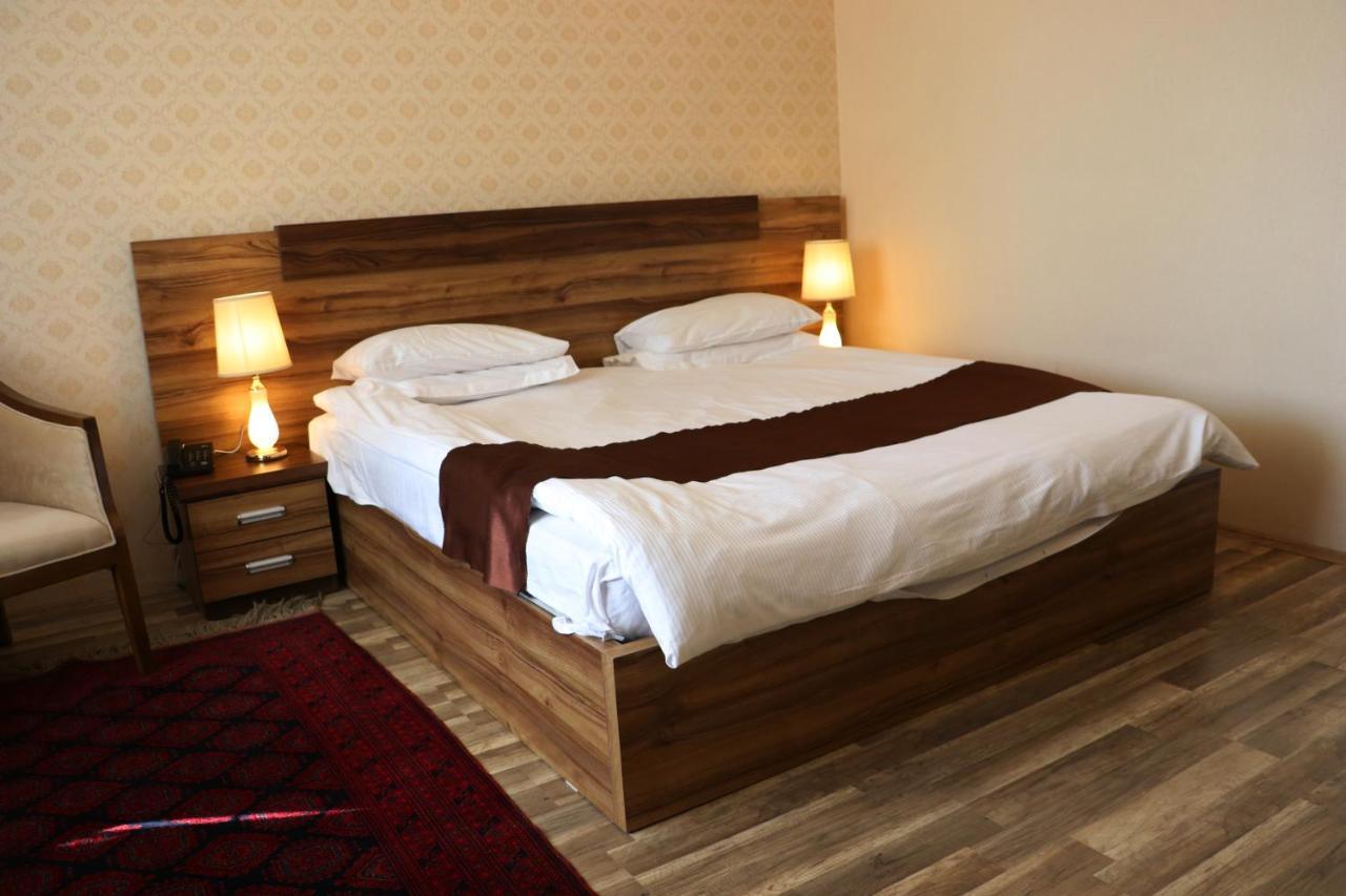 Resort & Hotel Intercontinental Kabul Buitenkant foto