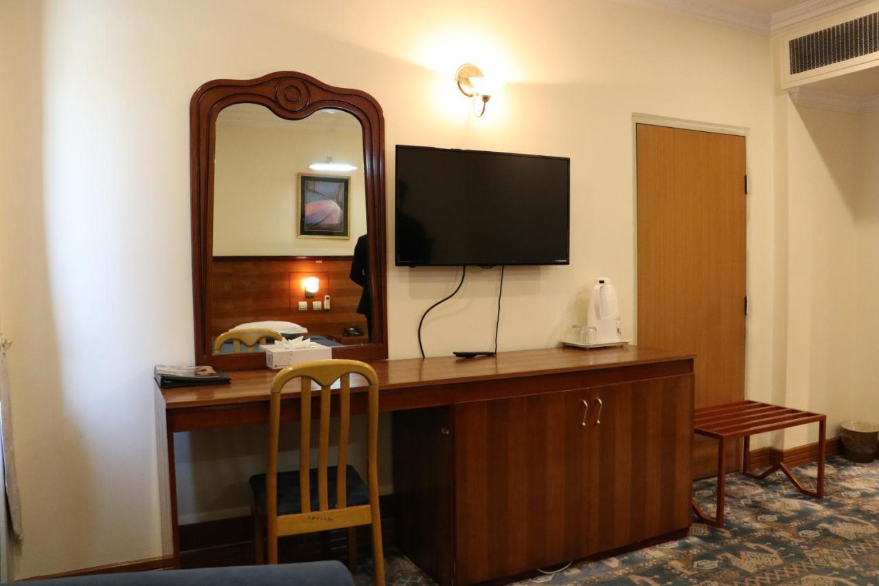 Resort & Hotel Intercontinental Kabul Buitenkant foto