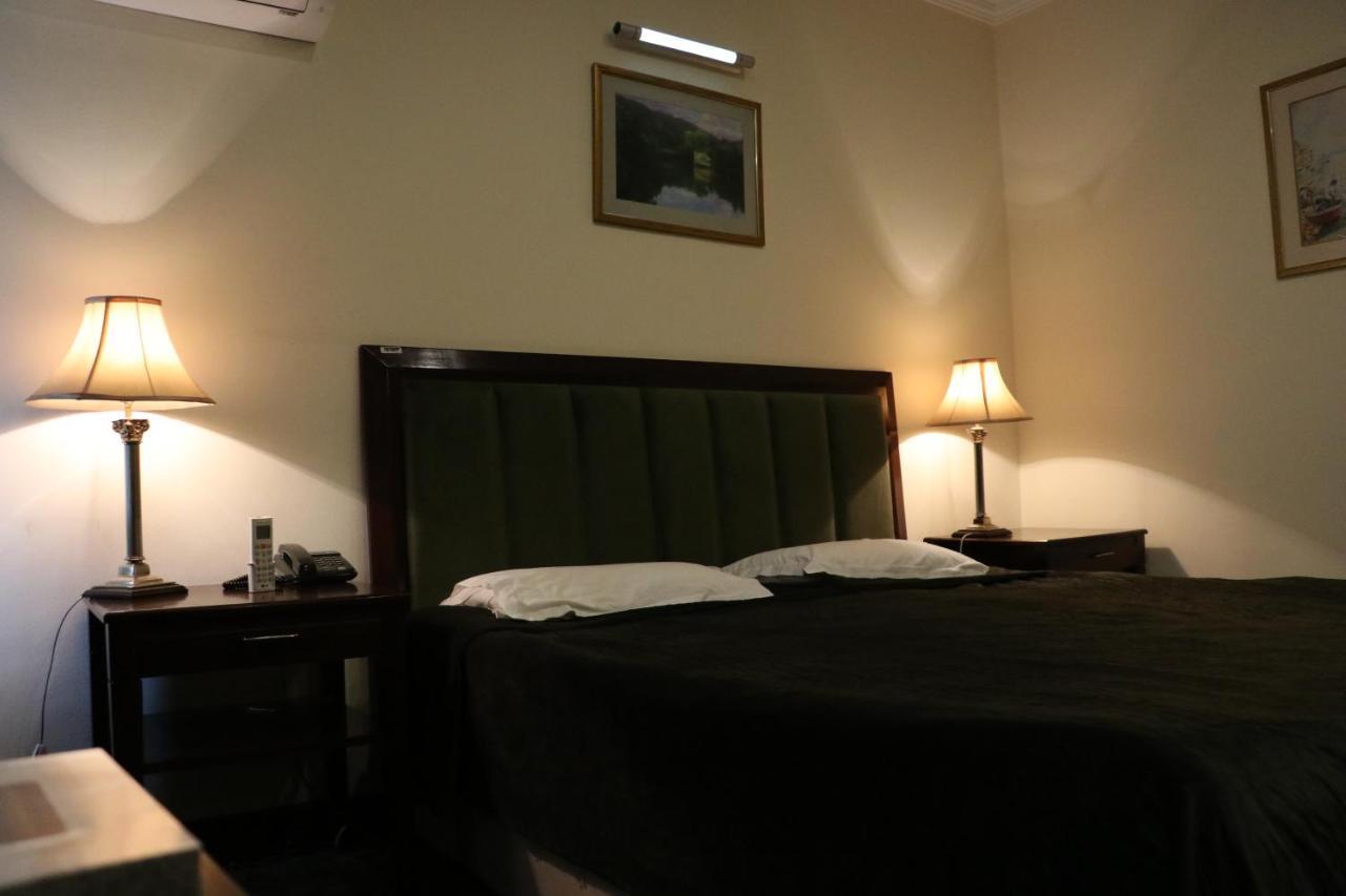 Resort & Hotel Intercontinental Kabul Buitenkant foto